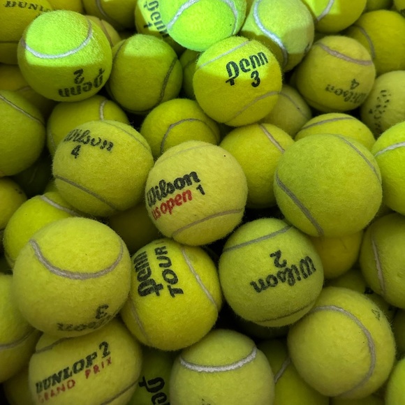 Set of 15 used tennis balls perfect for Dogs, Crafters or Kids! - Picture 1 of 11